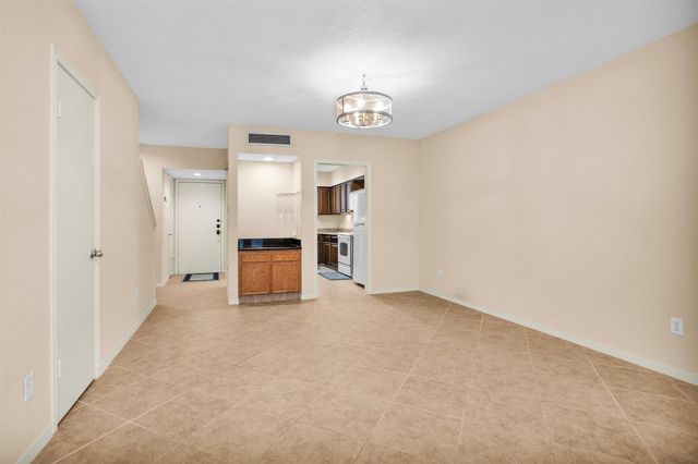 938 Memorial Village Drive 39, Houston, TX 77024