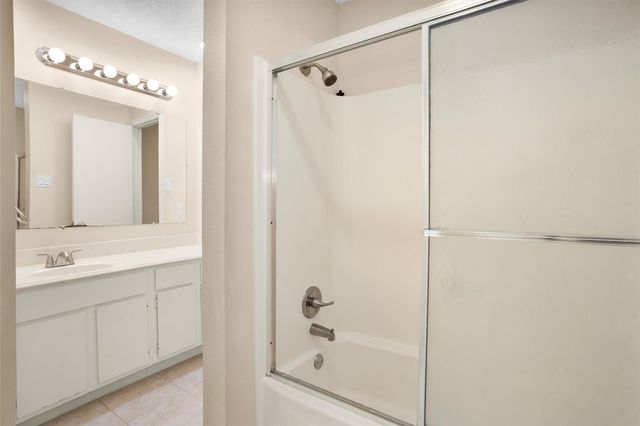 938 Memorial Village Drive 39, Houston, TX 77024