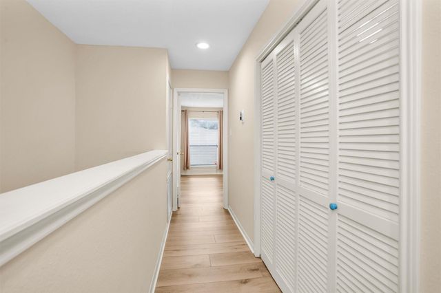 938 Memorial Village Drive 39, Houston, TX 77024