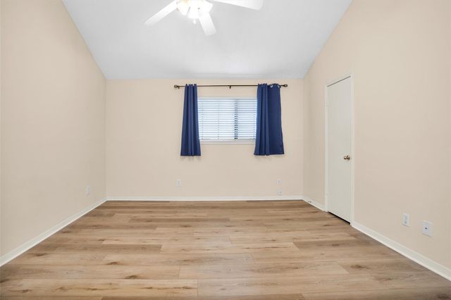 938 Memorial Village Drive 39, Houston, TX 77024