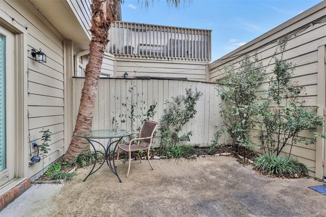 938 Memorial Village Drive 39, Houston, TX 77024