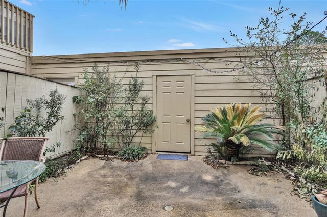 938 Memorial Village Drive 39, Houston, TX 77024