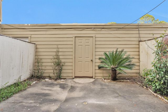 938 Memorial Village Drive 39, Houston, TX 77024