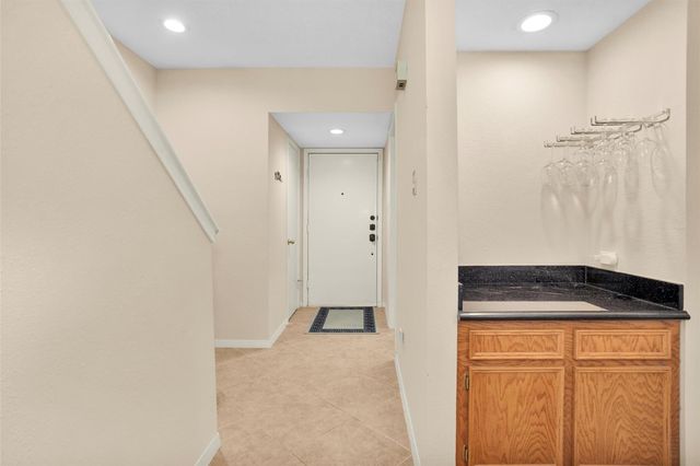 938 Memorial Village Drive 39, Houston, TX 77024