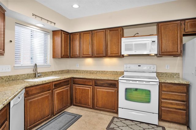 938 Memorial Village Drive 39, Houston, TX 77024