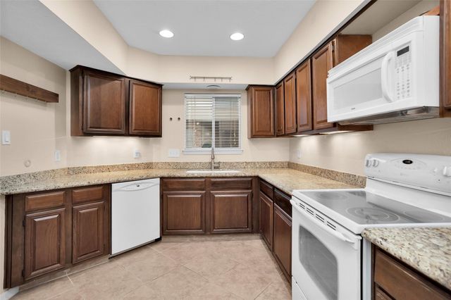 938 Memorial Village Drive 39, Houston, TX 77024