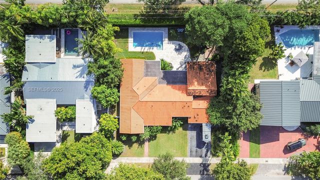 259 E Shore Dr, Miami, FL 33133