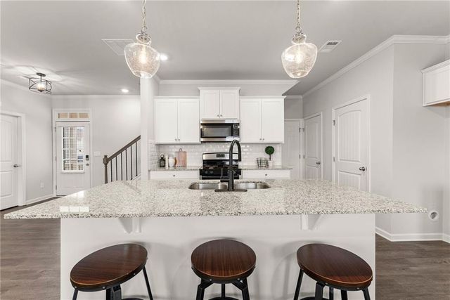 5751 Turnstone Trail, Flowery Branch, GA 30542