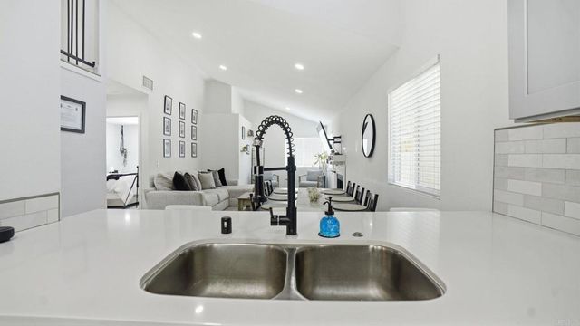 313 61st Street, San Diego, CA 92114