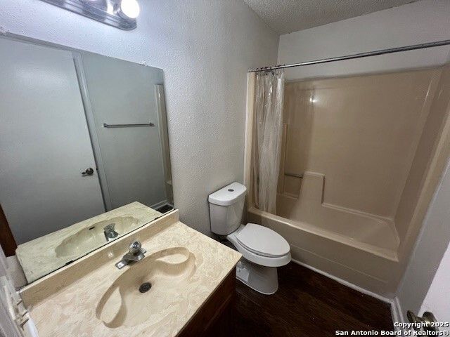 202 Ash Dr Apt 103, Converse, TX 78109