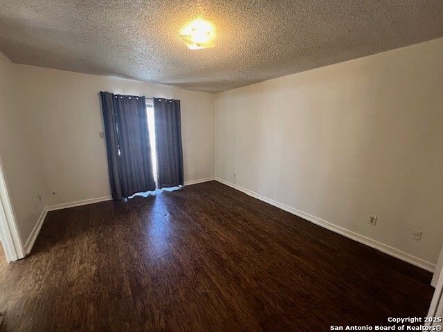 202 Ash Dr Apt 103, Converse, TX 78109