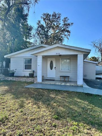 2003 E HUMPHREY ST, Tampa, FL 33604