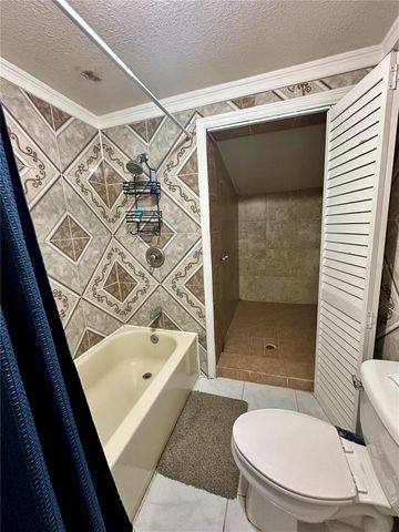 2003 E HUMPHREY ST, Tampa, FL 33604