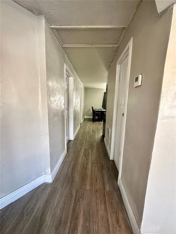 2003 E HUMPHREY ST, Tampa, FL 33604