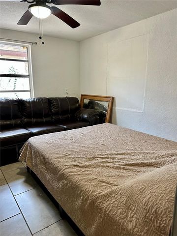 2003 E HUMPHREY ST, Tampa, FL 33604