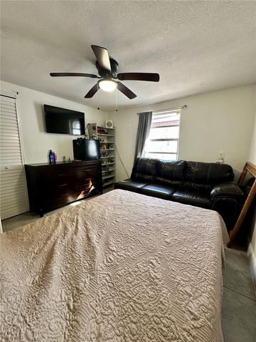 2003 E HUMPHREY ST, Tampa, FL 33604