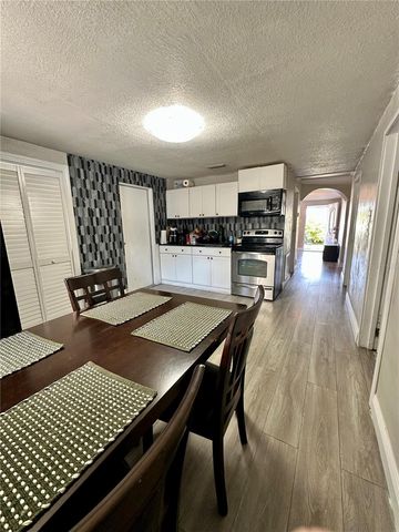 2003 E HUMPHREY ST, Tampa, FL 33604