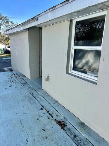 2003 E HUMPHREY ST, Tampa, FL 33604