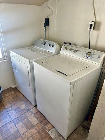 2003 E HUMPHREY ST, Tampa, FL 33604