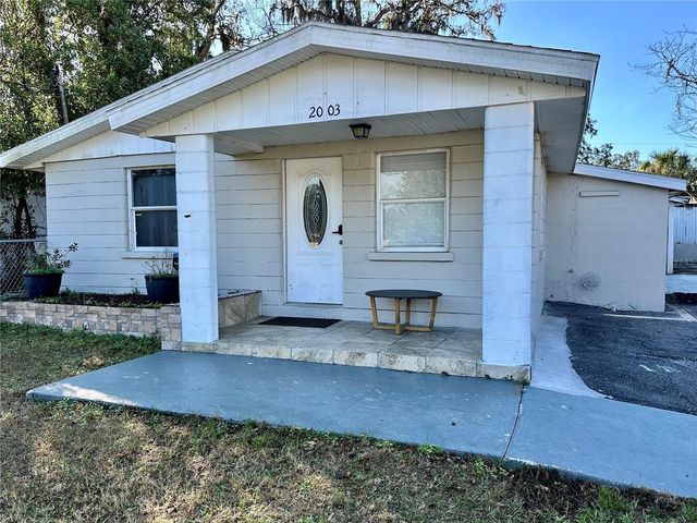 2003 E HUMPHREY ST, Tampa, FL 33604