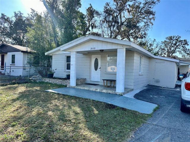 2003 E HUMPHREY ST, Tampa, FL 33604