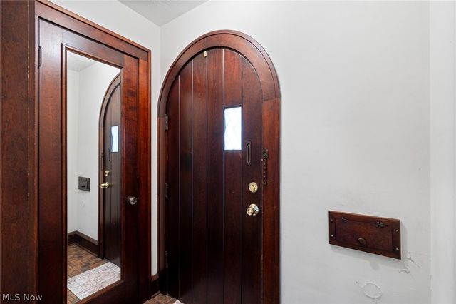 300 E 216th Street, Euclid, OH 44123