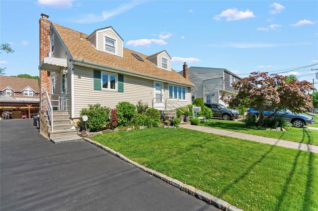 64 Chester Road, Lynbrook, NY 11563