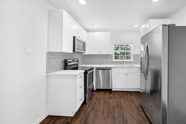 311 Clifton Street B, Houston, TX 77011