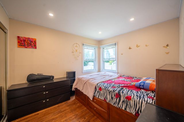 190 Fallwood Parkway, Farmingdale, NY 11735