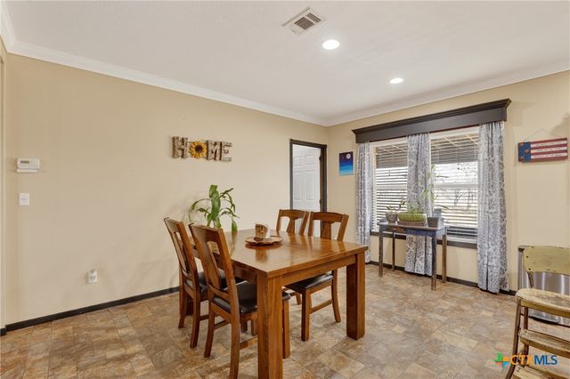 1298 County Road 425, Stockdale, TX 78160