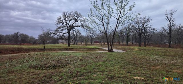 1298 County Road 425, Stockdale, TX 78160