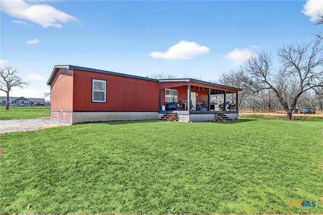 1298 County Road 425, Stockdale, TX 78160