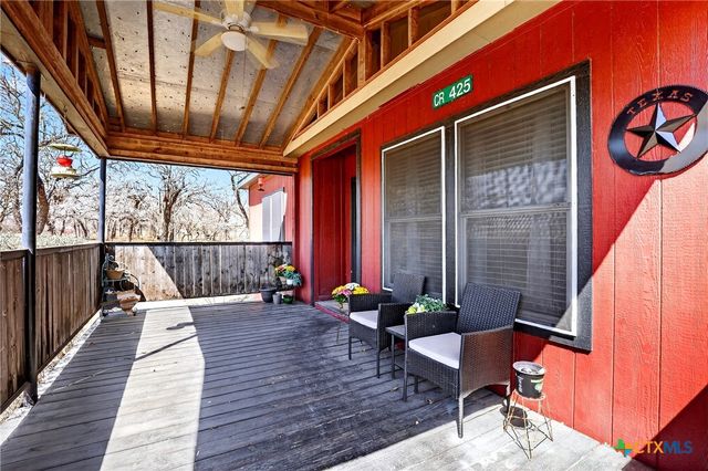 1298 County Road 425, Stockdale, TX 78160