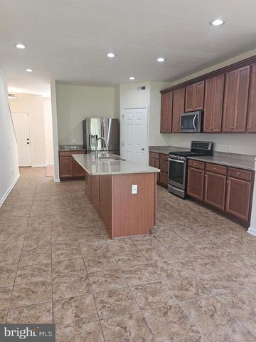323 PIGOTT DR, Florence, NJ 08518