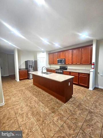 323 PIGOTT DR, Florence, NJ 08518