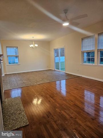323 PIGOTT DR, Florence, NJ 08518
