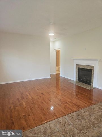 323 PIGOTT DR, Florence, NJ 08518