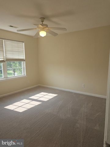 323 PIGOTT DR, Florence, NJ 08518