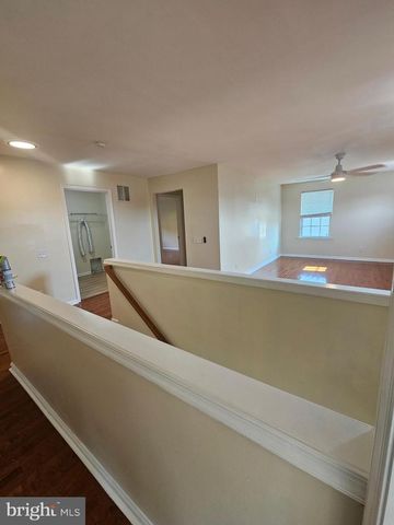 323 PIGOTT DR, Florence, NJ 08518