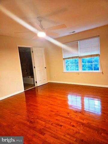 323 PIGOTT DR, Florence, NJ 08518