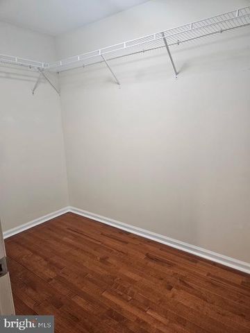 323 PIGOTT DR, Florence, NJ 08518