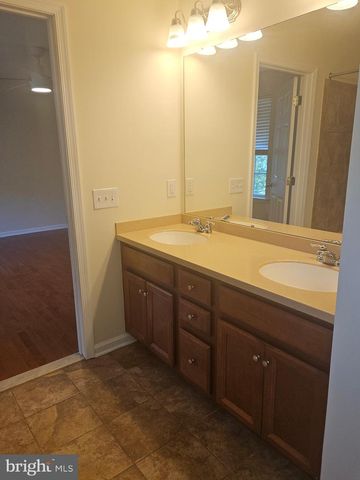 323 PIGOTT DR, Florence, NJ 08518