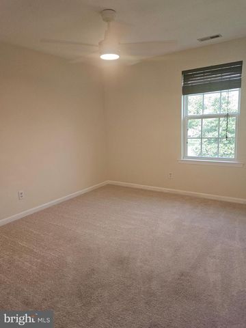 323 PIGOTT DR, Florence, NJ 08518