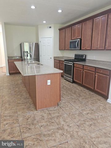 323 PIGOTT DR, Florence, NJ 08518