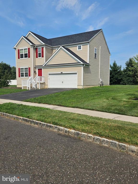 323 PIGOTT DR, Florence, NJ 08518