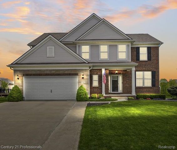 2083 Findley Circle, Orion Charter Township, MI 48360