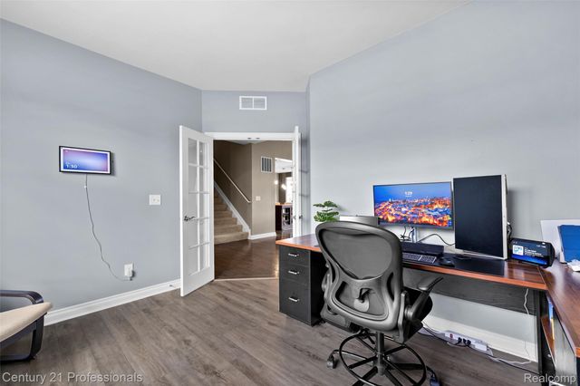2083 Findley Circle, Orion Charter Township, MI 48360