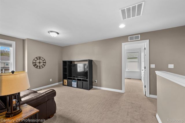 2083 Findley Circle, Orion Charter Township, MI 48360