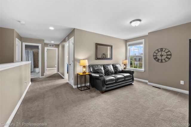 2083 Findley Circle, Orion Charter Township, MI 48360