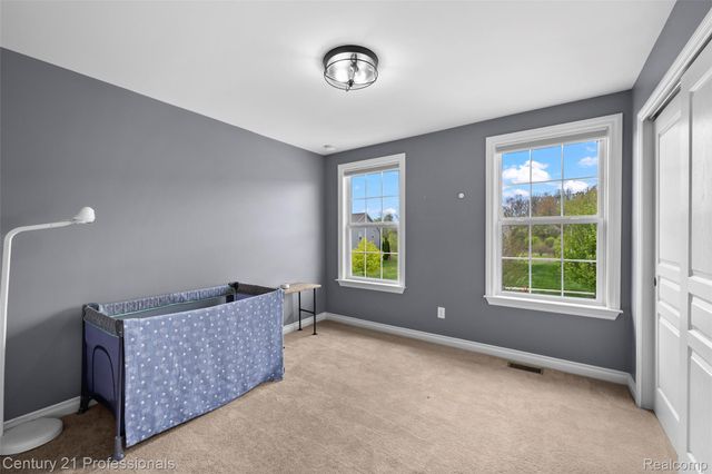2083 Findley Circle, Orion Charter Township, MI 48360